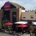 Initial By Balladins Amiens / ホテル ロンゴー