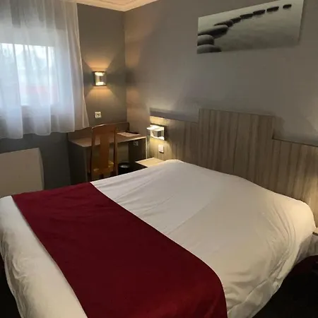 Initial By Balladins Amiens / 2* ロンゴー