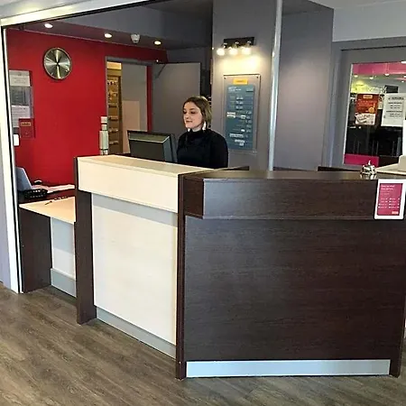 Initial By Balladins Amiens / Hotel 2*