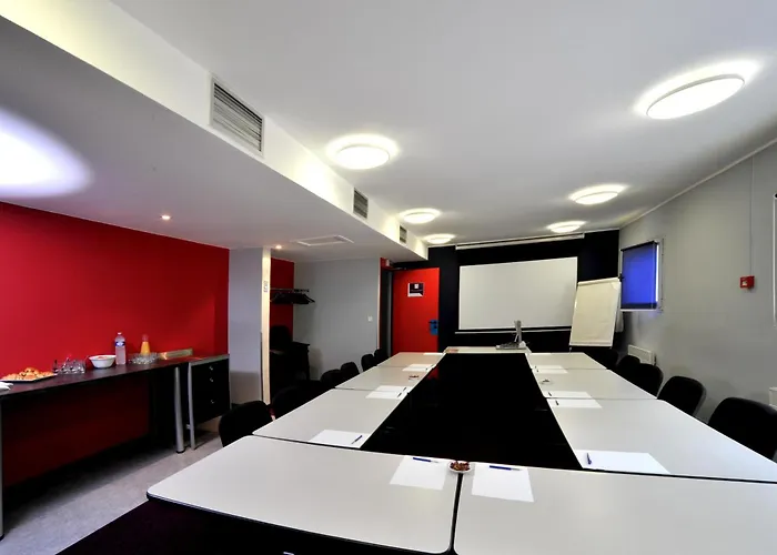 Hotel Initial By Balladins Amiens /